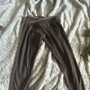 Heathered cross waist leggings